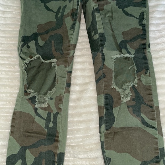 Forever 21 army green jeans! - Picture 2 of 4